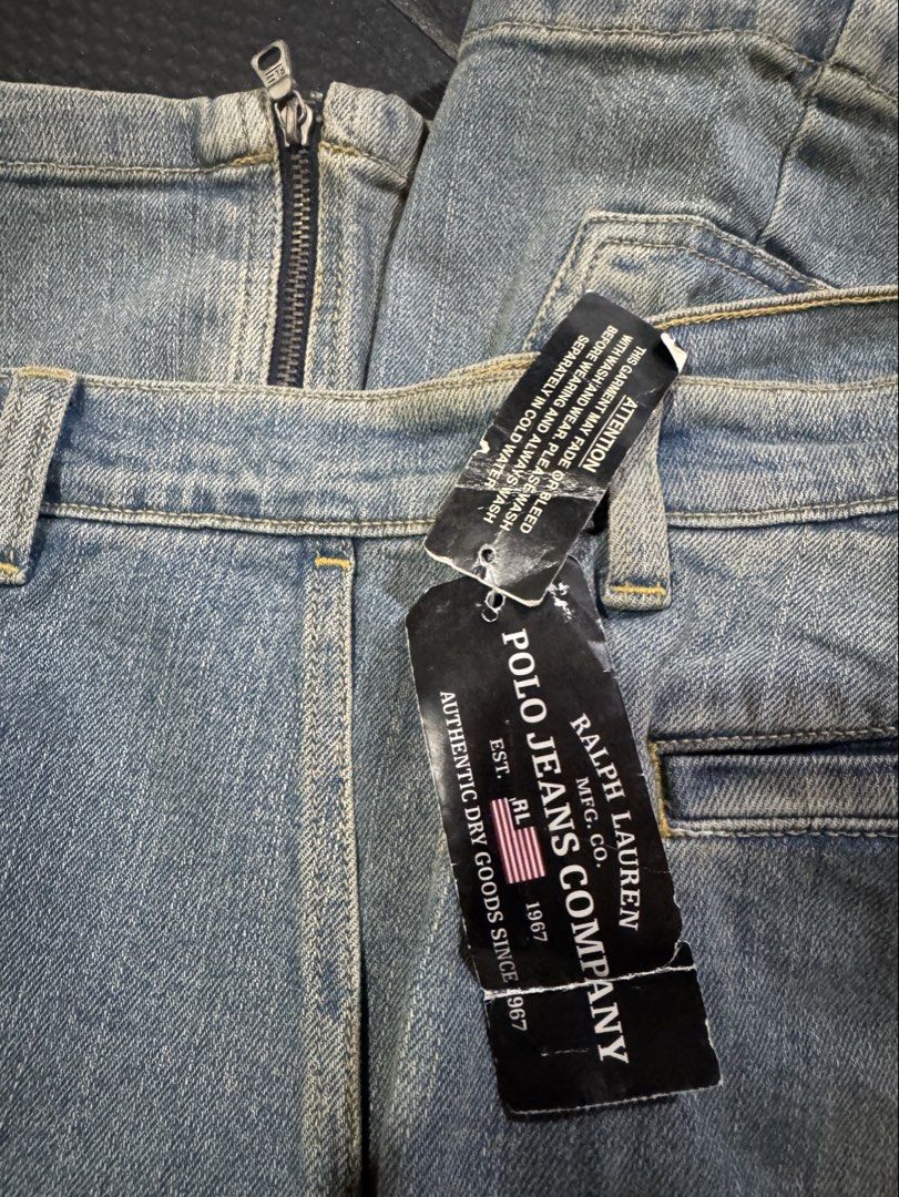 POLO RALPH LAUREN MULTIPOCKETS JEANS (Category: Jeans) located in Cebu City. Submitted by etnaner (Listing ID 1465628701, Image 1). Description: Vintage POLO RALPH LAUREN MULTIPOCKETS JEANS SIZE: 4 on tag fits 28/29W Ankle zippers New w/ hangtags.