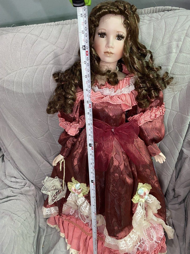 Porcelain 26 inches (Category: Action & Battle Toys) located in Batangas. Submitted by menema (Listing ID 1465685893, Image 1). Description: Porcelain doll Victorian Good condition 26 inches GCash payment Jnt Courier Please don’t offer if ur not sure to buy .