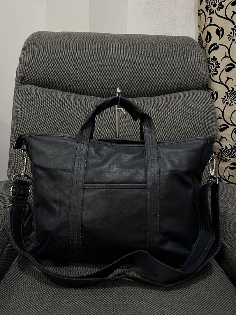 Porter International Leather 2 Way Bag (Category: Sling Bags) located in Baguio. Submitted by whatthestore (Listing ID 1465718522, Image 3). Description: .