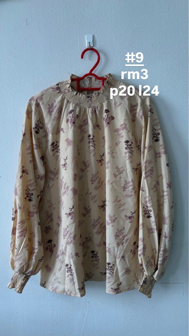 preloved (Category: Longsleeves) located in Shah Alam. Submitted by zoeykim55 (Listing ID 1465633600, Image 3). Description: - Item #6 - Price: RM 5 - Style: Grey chunky knit turtleneck sweater - Features: Chic button details along shoulder and collar, ribbed hem and cuffs - Condition / Comfort: Thick texture, keeps you really warm.