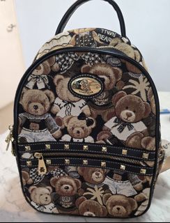 (Category: ) located in . Submitted by littleshoppingmall99 (Listing ID 1465604305, Image 1). Description: .