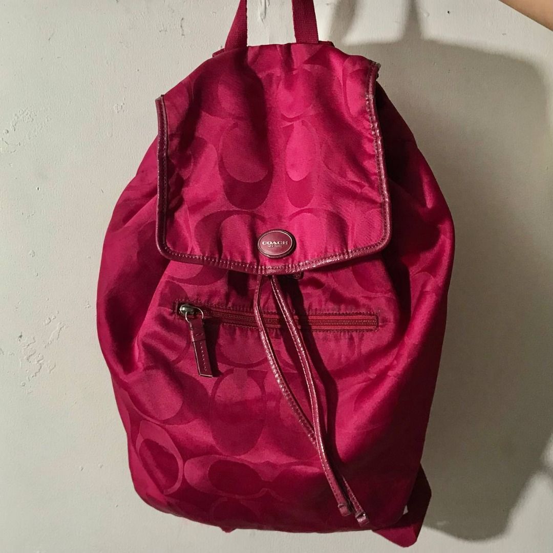 preloved bags (Category: Luxury Bags & Wallets) located in Quezon City. Submitted by klunaln (Listing ID 1465751691, Image 2). Description: guess sling bag cream 🧺 1,300 - need cleaning also - medyo nag tarnish or fade lang yung sa sling na gold hot pink coach bag 🧺 1,500 - no issues & all working - need cleaning only - large capacity kasya laptop & ipad naraya bag leopard creme (large capacity) 🧺 1,000 - no issues & all working - need cleanin