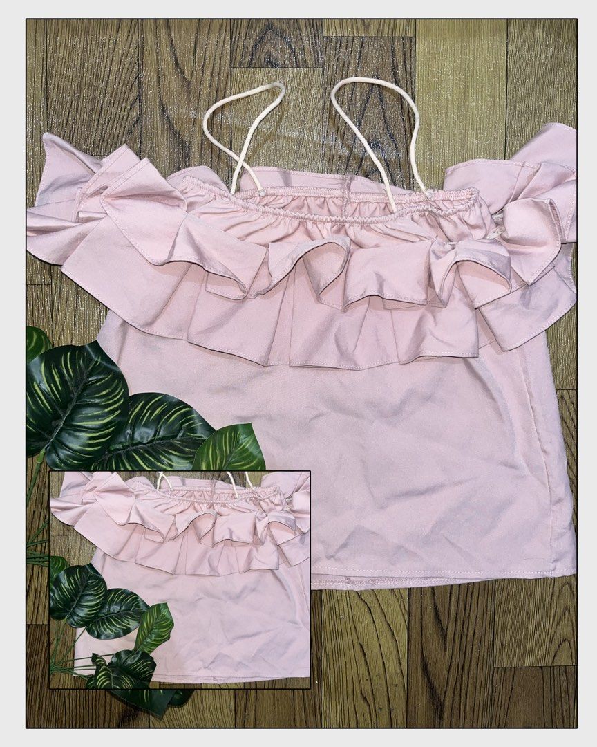 Preloved tops and blouse (Category: Sleeveless) located in Tarlac. Submitted by yuejunnie (Listing ID 1465678306, Image 3). Description: Kindly inquire for specific fit and measurements Own preloved but please manage expectations PRICE FOR EACH PIECE.