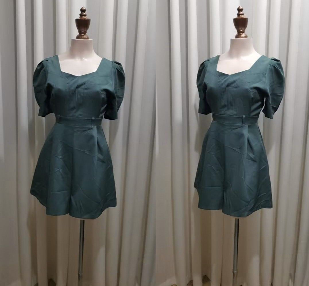 Puff sleeves romper (Category: Rompers) located in Siquijor. Submitted by thesummit26 (Listing ID 1465622801, Image 1). Description: Decluttering my closet to make space for new pieces! This outfit deserves someone who will give it more time out on the town..