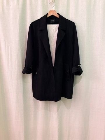 PULL & BEAR Suede Long Black Jacket (Category: Coats, Jackets and Outerwear) located in Manila. Submitted by mellow_mango (Listing ID 1465701275, Image 1). Description: - Style: Longline blazer with open front design - Color: Black - Material: Suede velvety material - Features: Front patch pockets and roll-up sleeves with button tabs - Versatility: Perfect for both casual days and dressed-up occasions - Mode of Payment: GCash, Maya.