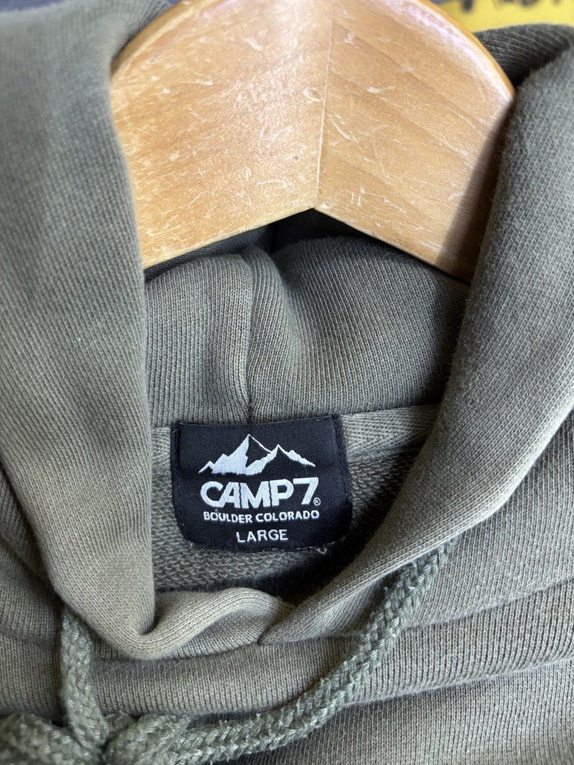 Pullover Camp7 (Category: Hoodies) located in Johor Bahru. Submitted by sturage (Listing ID 1465599716, Image 2). Description: Centre Logo Pit 24.5”, Labuh 25.5” Cond 9/10 Rm20 Dfod Thank u.