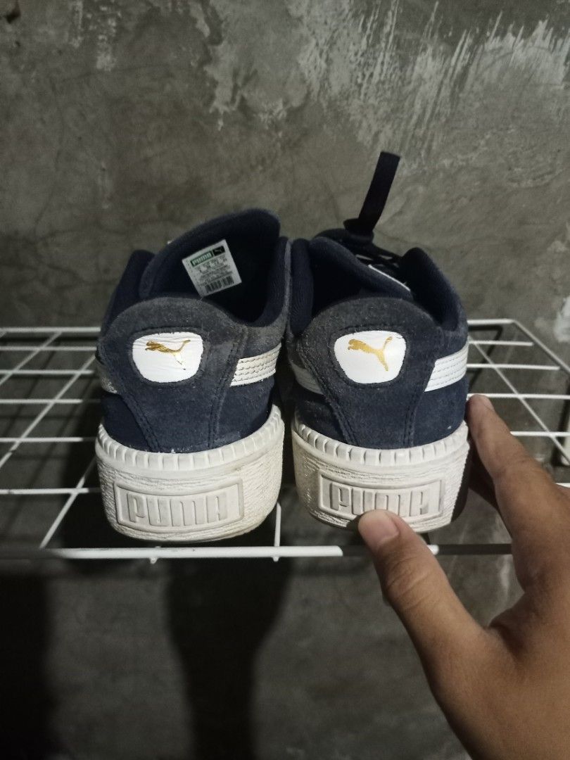 Puma Suede (Category: Sneakers) located in Mabalacat. Submitted by hasashoe (Listing ID 1465679050, Image 2). Description: SIZE ON PIC EXCELLENT CONDITION READY TO WEAR GOOD WORKING PERFORMANCE.