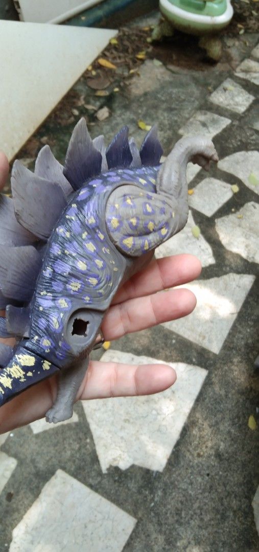 Purple dino (Category: Action & Battle Toys) located in Quezon City. Submitted by eidorableshop (Listing ID 1465702524, Image 2). Description: .