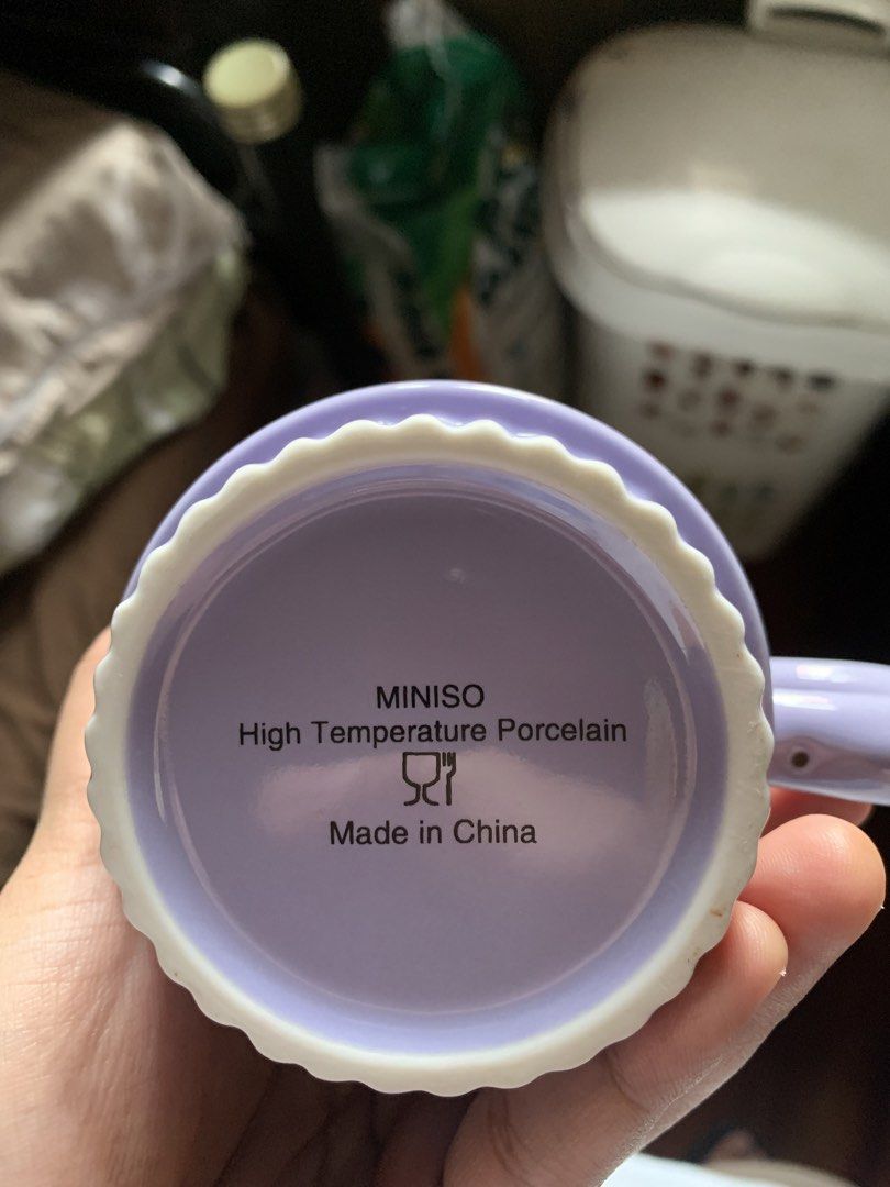 Purple Snoopy Peanuts Coffee Tea Glass Mug (Category: Coffee & Tea Tableware) located in Valenzuela. Submitted by moonlightperks (Listing ID 1465633562, Image 2). Description: I bought this last July 2026 as an impulse buy from Miniso for ₱180. I only ever used it once but I realized that I have no use for it because I mostly drink iced coffees. CONDITION & INCLUSIONS: - The item no longer comes in its original box kasi natapon ko na after purcha