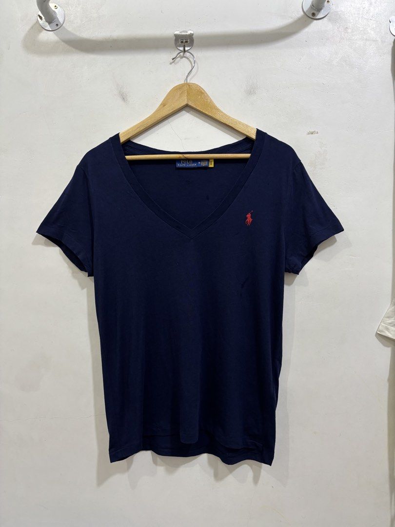 Ralph Lauren (Category: Luxury Accessories) located in Taytay. Submitted by leanmark103093 (Listing ID 1465705973, Image 2). Description: RL 0rig Wmns v-neck tops Medium on tag W19 L25 Good as new No issue 📩📩📩📩.