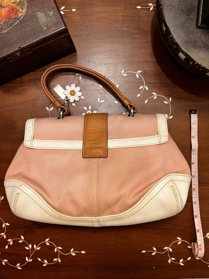 RARE !! Vintage Coach Soho Daisy Bag (Category: Purses & Pouches) located in Manila. Submitted by lalalens._ (Listing ID 1465664851, Image 2). Description: decluttering from my personal collection ! my absolute fave but i dont use it a lot, hope you can treat her better than i do !!.