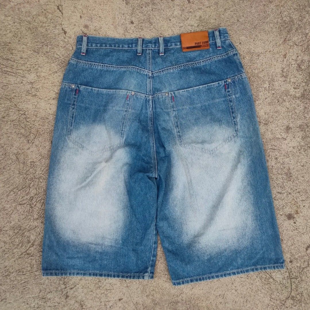 Rare Y2K Phat Farm Jorts (Category: Shorts) located in Ozamiz City. Submitted by ukaygrails (Listing ID 1465628976, Image 2). Description: Excellent condition No issue Waist 36 Length 27.5.