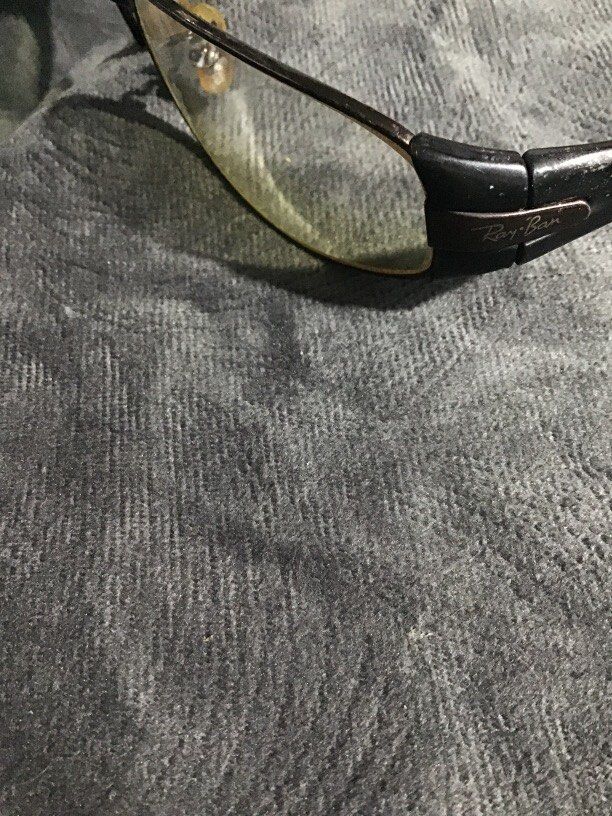 Rayban Rb authentic (Category: Sunglasses & Eyewear) located in Baguio. Submitted by agozun61 (Listing ID 1465592125, Image 3). Description: Authentic color black frame.size 60[]16 good condition..