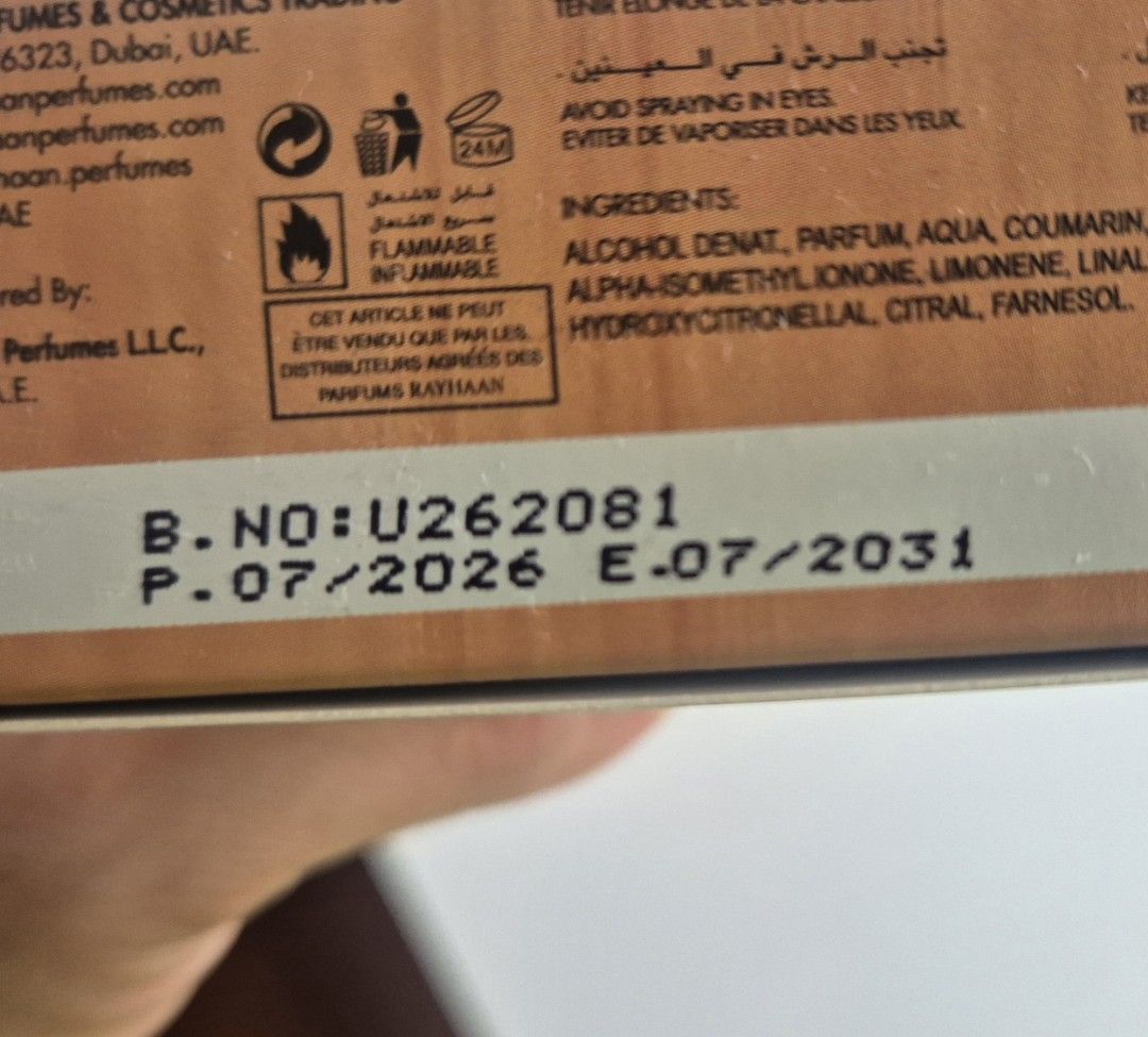 Rayhaan Cedrus Blanc (Category: Fragrance & Deodorants) located in Quezon City. Submitted by smttan (Listing ID 1465622410, Image 2). Description: Rayhaan Cedrus Blanc is a clean, aldehydic, woody-floral fragrance with bright bergamot, soft orange blossom and smooth cedarwood. It has a polished, freshly showered character, reminiscent of clean skin, crisp white linen and subtle floral soap. Around 90-95% full. Buy with lightly-used Afnan Mystique