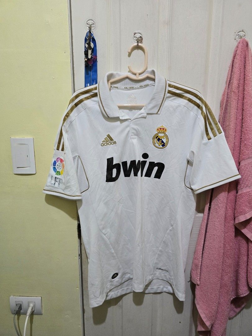 Real Madrid 11-12 Ronaldo #7 (Category: Activewear) located in Cebu City. Submitted by mightysavior (Listing ID 1465705769, Image 2). Description: RM 11-12 CR7 Size: S 19.5x27.5 If within cebu meet up IT park If outside: J&T SF yours Not UKAY.