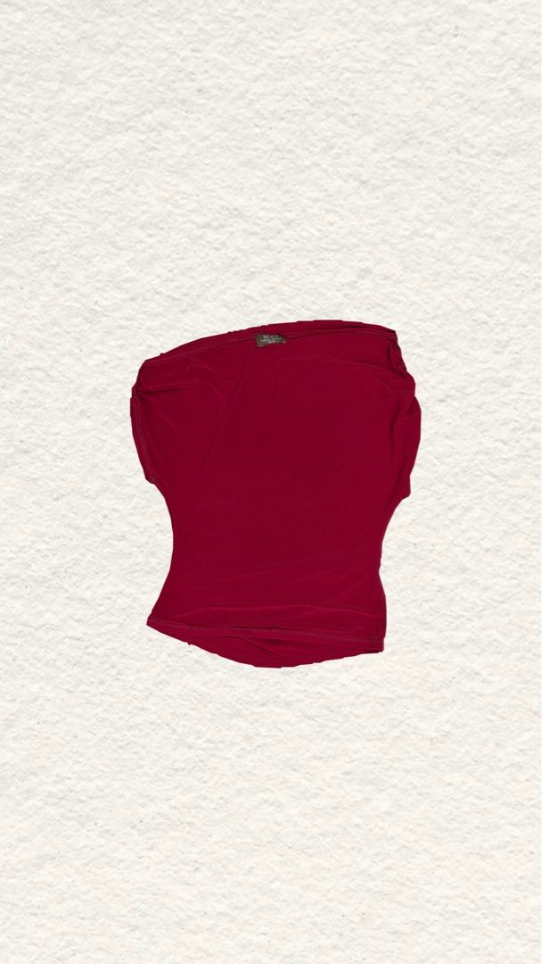Red boat neck sleeveless top with draped design (Category: Sleeveless) located in Quezon City. Submitted by zealhorse_a9f3c3 (Listing ID 1465604650, Image 1). Description: - Color: Rich Red - Style: Sleeveless with elegant boat neck and draped shoulders - Fit: Soft, stretchy fabric that hugs the body - Hem: Flattering curved hem - Versatility: Perfect for night outs, casual dinners, or pairing with skirts and trousers.