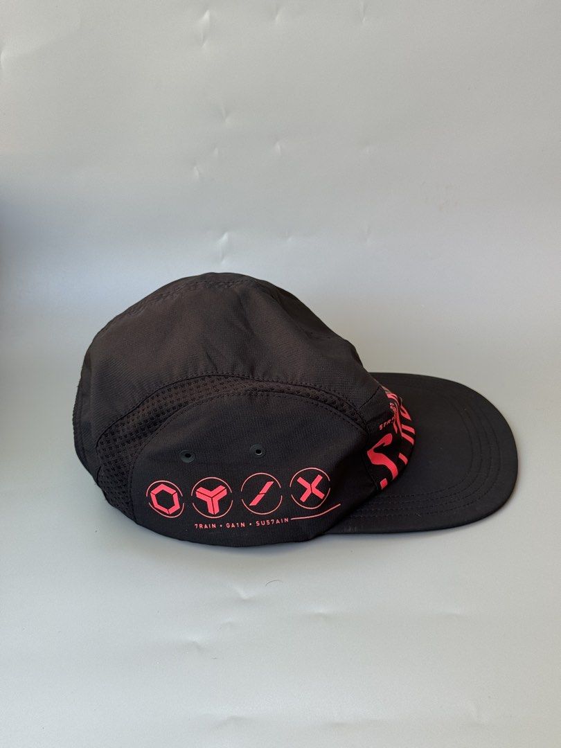 REEBOK ONE SERIES TRAINING CAP (Category: Activewear) located in Legazpi City. Submitted by mr.solelution (Listing ID 1465634174, Image 2). Description: • REEBOK 5-PANEL CAP ( unisex ) • OSFW • GOOD CONDITION • NEED WASH, MINOR FADE REFLECTORIZE ( see last pic issue ) LOCATION: LEGAZPI ALBAY BICOL 📍 PLUS SHIPPING FEE .
