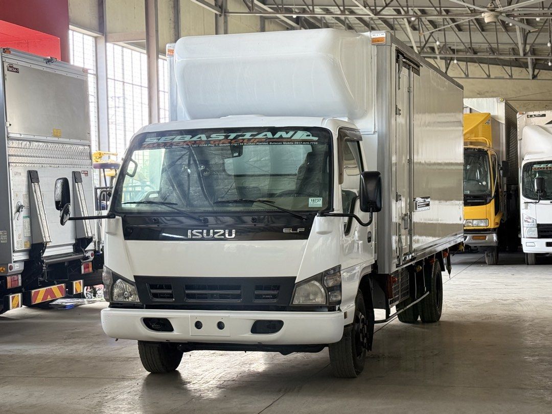 Reefer Van 18ft Topre cooling system -30° with divider NPR (Category: Heavy Vehicles) located in Bulacan. Submitted by arvin_custodio (Listing ID 1465615630, Image 1). Description: Reefer Van 18ft Topre cooling system -30° with divider NPR 4HL1-2 engine Leafspring front/rear 6stud Complete papers Ready to pullout Inquire now! 📲0919-096-9833 🤵🏻Vin Custodio.