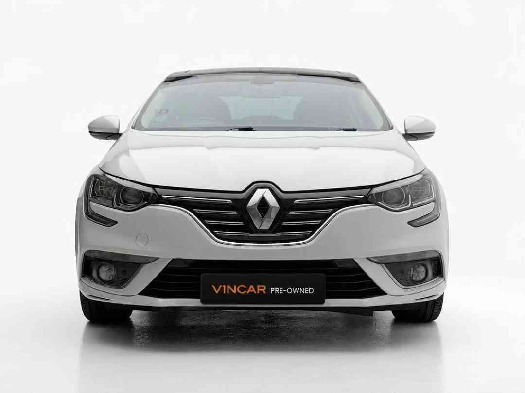 Renault Megane Sedan Diesel 1.5T dCi (A) (Category: Used Cars) located in Singapore. Submitted by vincar_pre-owned (Listing ID 1465674459, Image 1). Description: Elegant French sedan with premium continental styling and exceptional fuel efficiency. Contact us today to arrange a viewing for this unit at the V1ncar pre-owned showroom now! Features: 1.2L turbocharged TCE engine producing 130bhp/205nm, 7-speed EDC auto transmission. Accessories: Keyl