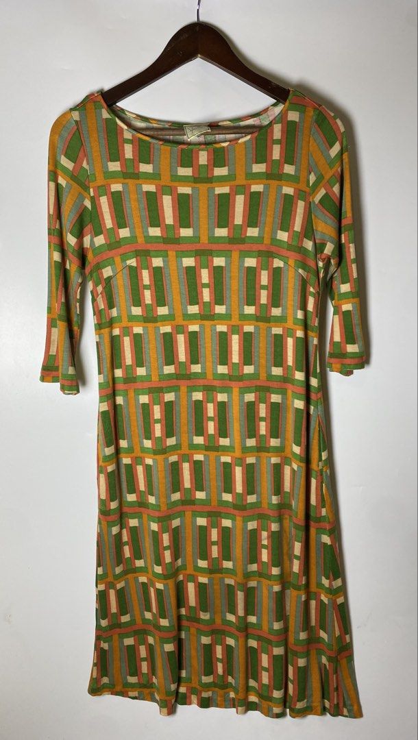 Retro geometric dress (Category: Dresses) located in Makati City. Submitted by indaysukaycloset (Listing ID 1465643557, Image 1). Description: RETRO GEOMETRIC DRESS - Size L Brand: Sybilla (Japan Brand) Size: L on tag - Fits M-L Color: Green / Mustard / Peach / Beige geometric print Details: - Round neck, 3/4 sleeves - Soft jersey / stretchy knit fabric, comfy & breathable - Retro / vintage 70s geometric pattern - A-line / flowy fit, below the kn