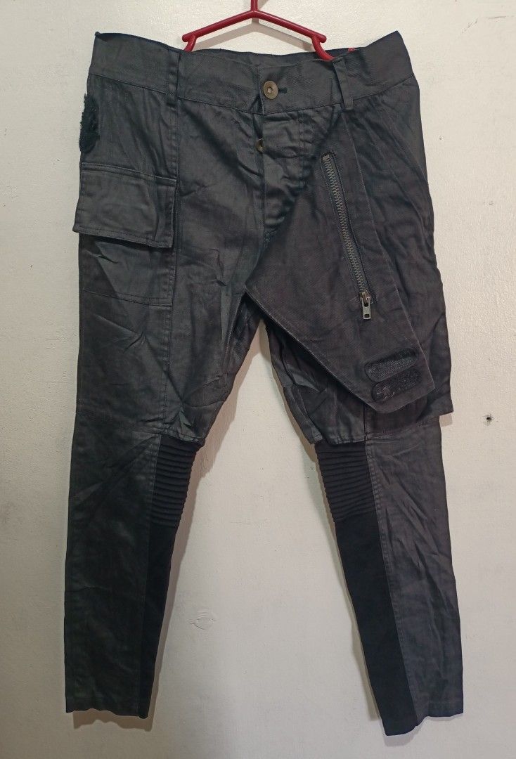 Rick owens DRKSHDW Memphis jeans (Category: Jeans) located in Asingan. Submitted by arnelpalaris8 (Listing ID 1465692793, Image 2). Description: Rick owens DRKSHDW Memphis Jeans 30-32 waistline 38 length PM ME.