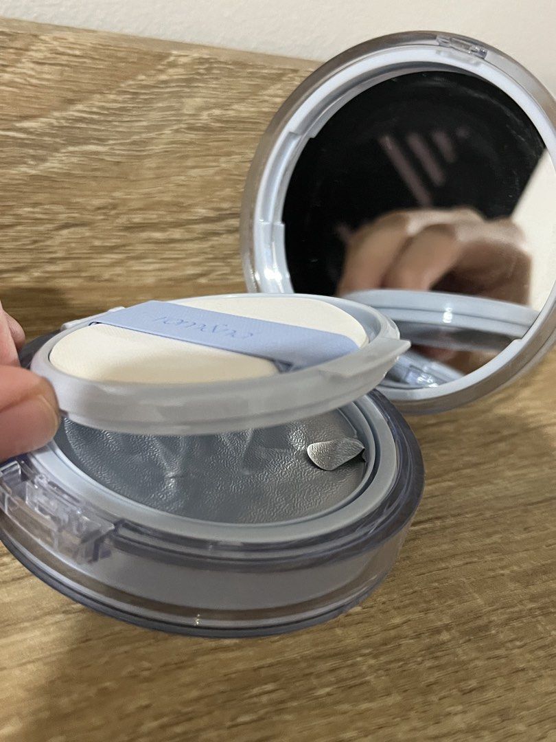 rom&nd/romand cushion foundation (Category: Makeup) located in Alburquerque. Submitted by yvesarchives (Listing ID 1465709639, Image 2). Description: - Brand new and sealed! - shade 03 natural21 - rfs: stopped wearing makeup.