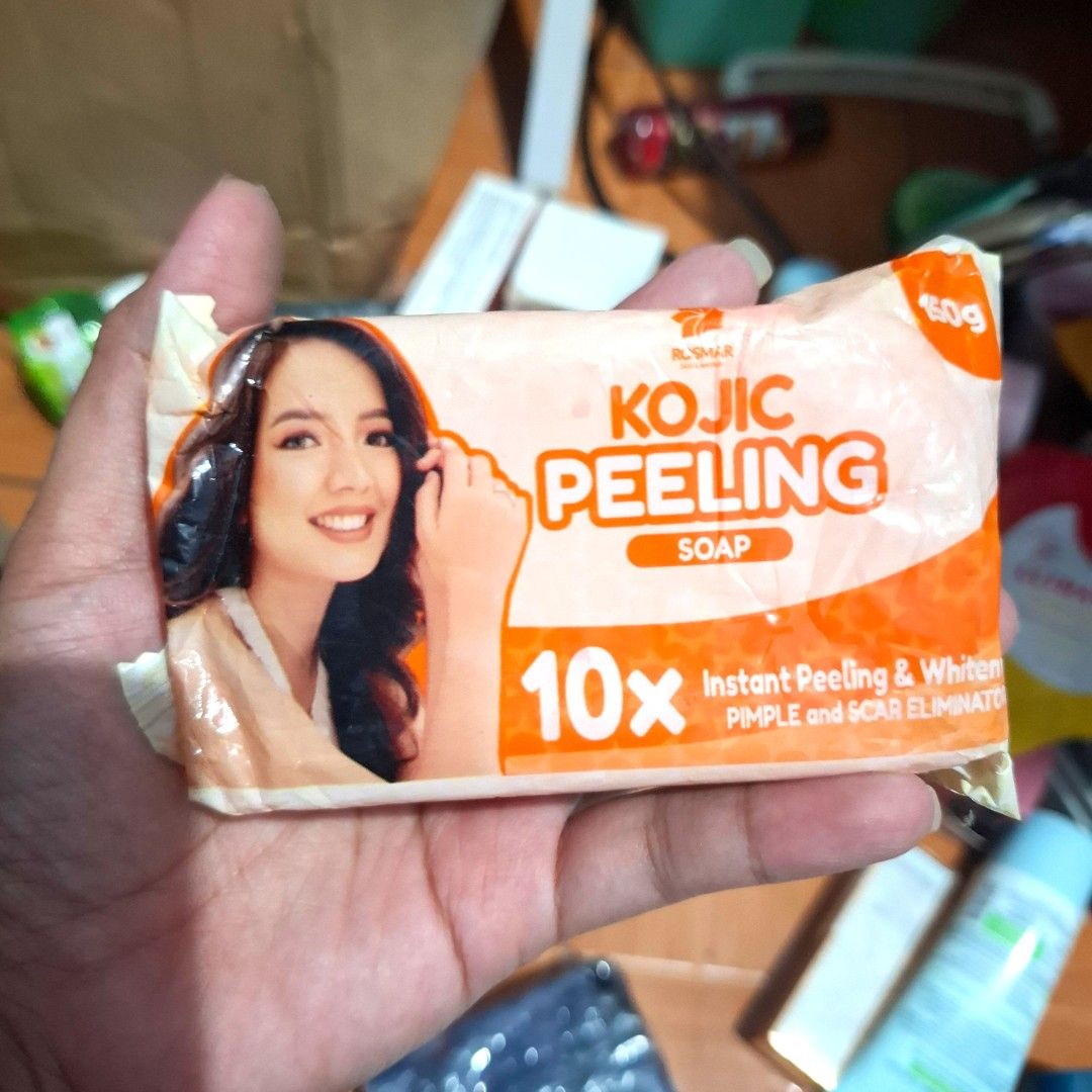 Rosmar Kojic 150g Peeling Soap Bar (Category: Bath) located in Quezon City. Submitted by an.marie (Listing ID 1465585347, Image 1). Description: Rosmar Kojic Peeling Soap (150g) for instant whitening and peeling. Helps remove pimples and scars. Brand new and sealed. Use morning and night—just lather for 2-3 minutes and rinse with lukewarm water. 📍Loc: Tandang Sora, QC Can do same day delivery or JNT for less shipping fee ( 50php metro ).
