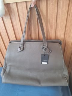 (Kategori: ) berada di . Dikirim oleh shroulina (ID iklan 1465615649, Gambar 1). Deskripsi: .