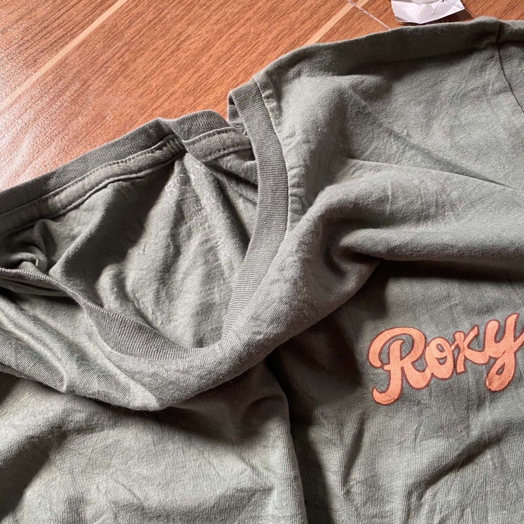 Roxy shirt (Category: Shirts) located in Paete. Submitted by fat.archives (Listing ID 1465671535, Image 3). Description: Dimes Bust 20 Length 25 +sf.