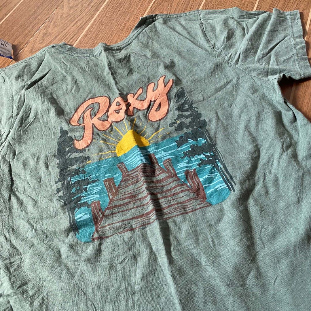 Roxy shirt (Category: Shirts) located in Paete. Submitted by fat.archives (Listing ID 1465671535, Image 2). Description: Dimes Bust 20 Length 25 +sf.