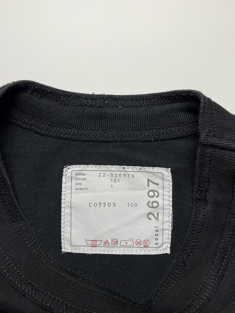 SACAI Side Snap Button Pocket T-Shirt (Category: Tshirts & Polo Shirts ) located in Manila. Submitted by streetsavvy (Listing ID 1465665992, Image 3). Description: SACAI Side Snap Button Pocket T-Shirt Size: 1 Width: 23” Length: 28.5” Shoulder: 19” Sleeve Length: 10” Hem: 22.5” Measured in Inches Condition: Excellent condition Flaw: None Made in Japan 100% Cotton.