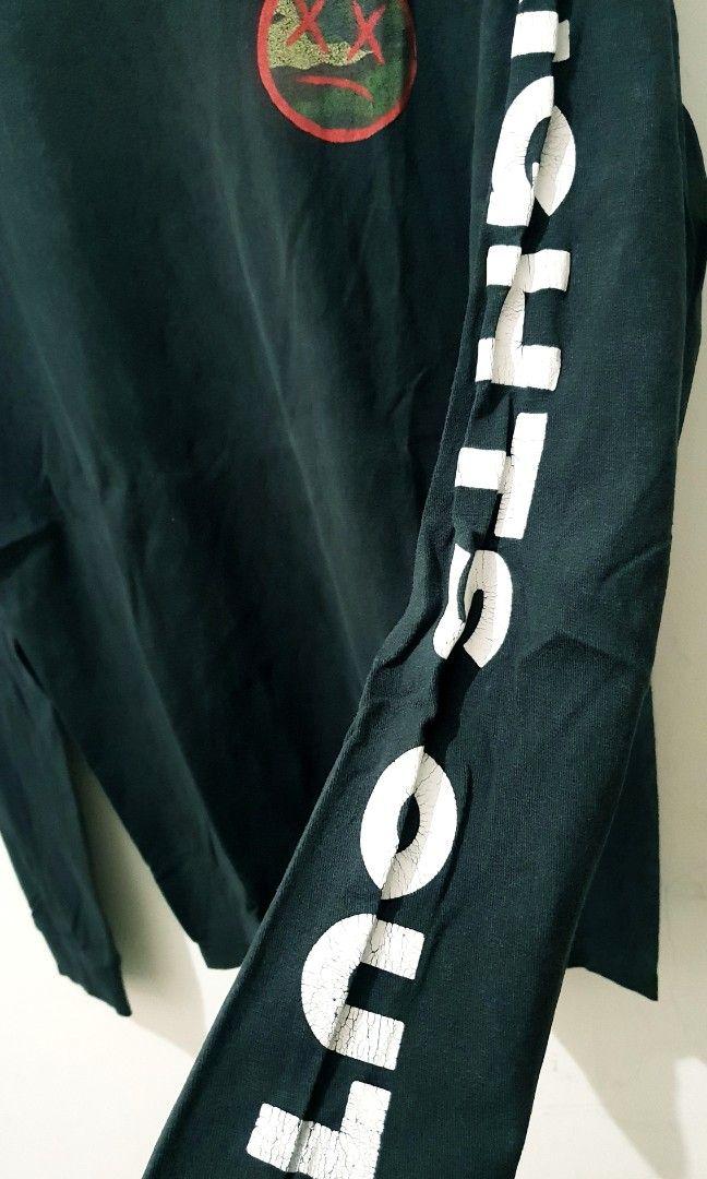 Sad Face Longsleeve (Category: Tshirts & Polo Shirts ) located in Taguig. Submitted by thriftedminds (Listing ID 1465729517, Image 3). Description: Item: Sad Face (Camou) Longsleeve🔥 ‎Size: OPT Lights Out (S) ‎Width: 18.5 ‎Length: 27 ‎Condition: Excellent ‎Issue: Hairline DM to purchase 📩.