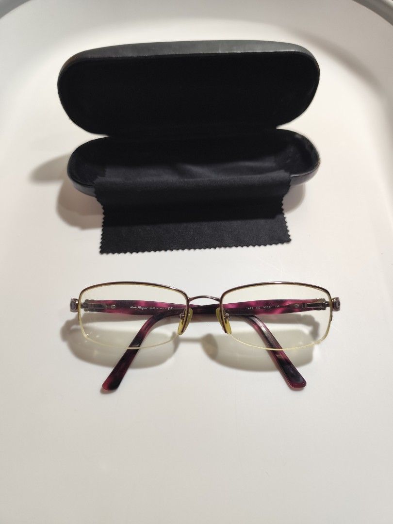 Salvatore Ferragamo Frame (Category: Sunglasses & Eyewear) located in Cebu City. Submitted by icoolectnsellect (Listing ID 1465724229, Image 1). Description: Issue:Minor Scratches Dirt and RX lens. Bought at Garage Sale. Authenticity not Guaranteed, di ko alam if legit or Fake. Buy @ your own Risk. All EyeGlasses or Sun Glasses ay may Grado or Prescription Glasses. Please be careful para di masira mata nyo, you can change the lens and frame na ln
