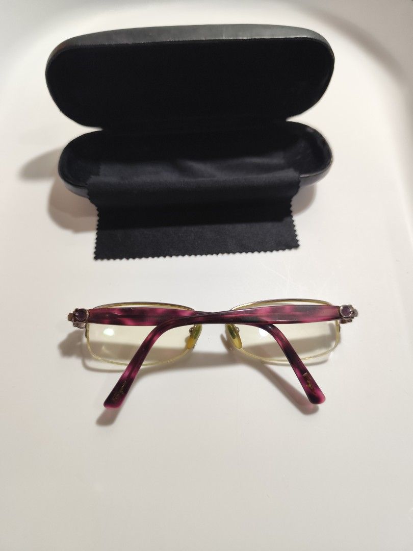 Salvatore Ferragamo Frame (Category: Sunglasses & Eyewear) located in Cebu City. Submitted by icoolectnsellect (Listing ID 1465724229, Image 2). Description: Issue:Minor Scratches Dirt and RX lens. Bought at Garage Sale. Authenticity not Guaranteed, di ko alam if legit or Fake. Buy @ your own Risk. All EyeGlasses or Sun Glasses ay may Grado or Prescription Glasses. Please be careful para di masira mata nyo, you can change the lens and frame na ln