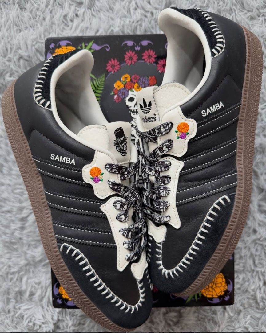 Samba OG Día de Muertos Pack Black size 8us M (Category: Sneakers) located in Quezon City. Submitted by shoeplug.ph (Listing ID 1465692855, Image 1). Description: Samba OG Día de Muertos Pack Black size 8us M fitted indoors / complete ₱3,500 dm if interested.