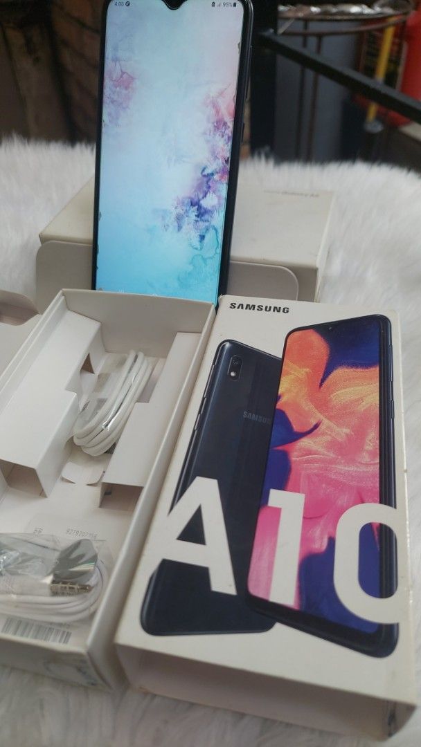 Samsung A10, working android phone, No issues (Category: Samsung) located in Navotas City. Submitted by venizianess (Listing ID 1465704959, Image 1). Description: Php2299 - Brand/Model: Samsung Galaxy A10 Android Phone - Condition: Pre-loved, good working condition with clean display - Inclusions: Original box, charger, and earphones - Globe sim lock - Features: Clear screen, responsive UI, great for daily use Payment first. If not ok with buyer,