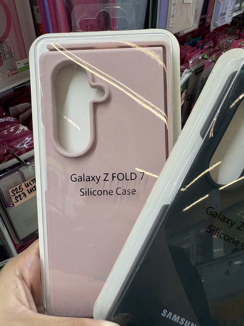 Samsung Z Fold 7 Phone Case (Category: Cases & Sleeves) located in Taguig. Submitted by grassyyieeebeyb (Listing ID 1465616320, Image 3). Description: 599 each For Samsung Z Fold Z Phone Case.