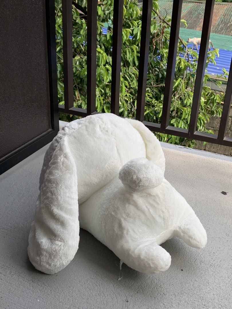 Sanrio Cinnamoroll lying down plush (Category: Plushies & Soft Toys) located in Angeles City. Submitted by pablokids (Listing ID 1465642669, Image 2). Description: - Item: Large Cinnamoroll Plush Toy - Condition: Clean, well-maintained, deadstock - Material: Super soft, all-over fluffy fabric (shiny!) - Design: Floppy ears, blue embroidered eyes/mouth, pink blush, and curly tail in a cute lying down posture - Perfect for: Cuddle companion or room