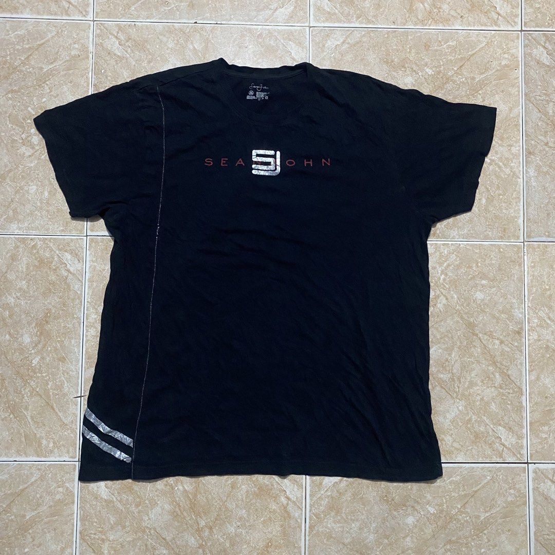 Sean John Shirt (Category: Formal Shirts) located in Manila. Submitted by killthismane (Listing ID 1465729539, Image 1). Description: Excellent Need Wash XL (25x29).