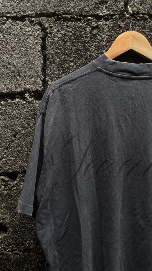 “See also” Cursive Style T-Shirt (Category: Tshirts & Polo Shirts ) located in Quezon City. Submitted by erodinamict (Listing ID 1465659118, Image 1). Description: Size:M-L Good Condition Color rate:9/10 Dimes: 23x28 (Money Dimes).