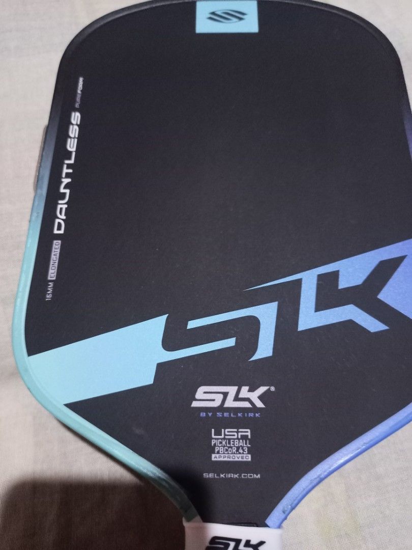 Selkirk pickleball paddle (Category: Racket and Ball Sports) located in Bacoor. Submitted by joromoto18 (Listing ID 1465665497, Image 3). Description: For sale original preloved pickleball paddle Bought last july lang Still in good condition Selling as is lang din po Selkirk Dauntless pickleball paddle 5,200 pesos only Fixed mura na yan Hanap iba if kulang po budget Pass sa tawad Nagpalit lang ko ng bagong paddle Pick up only chua s pavilion dala