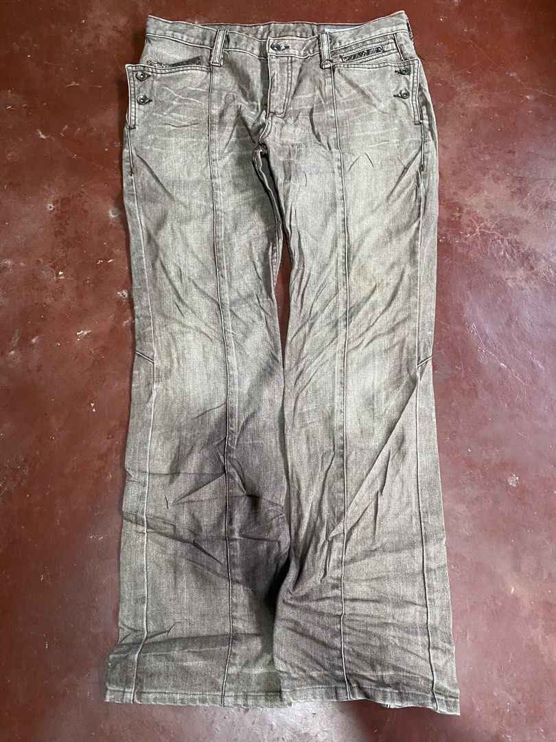 semantic design distressed brown denim jeans size LL (Category: Jeans) located in Laguindingan. Submitted by purto_nato42 (Listing ID 1465729897, Image 1). Description: - Brand/Style: Semantic Design Japanese streetwear aesthetic brown denim jeans - Size: LL (100% cotton) - Design: Unique paneled seam construction with a cool distressed wash - Closure: Classic button fly - Details: Eye-catching patterned pocket trim on both front and back pockets