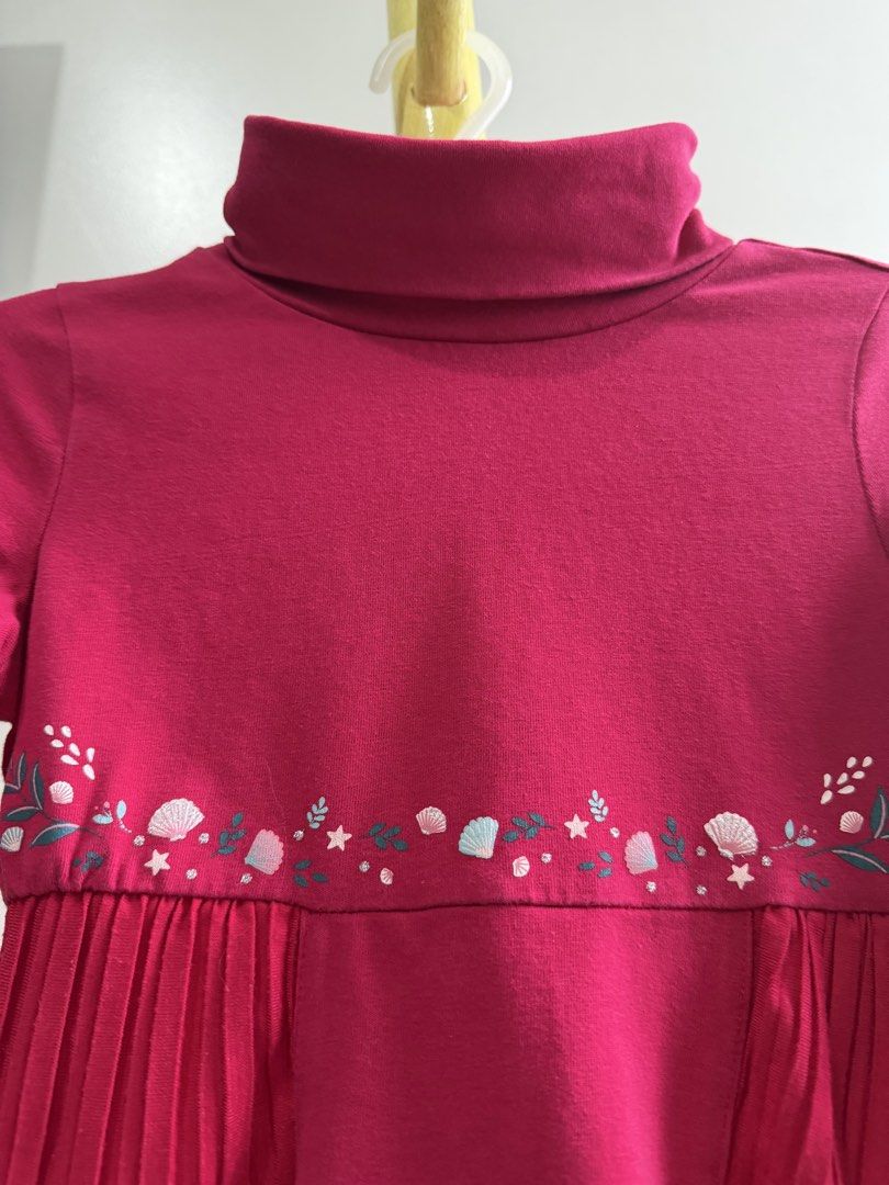 Sergent Major Pink Turtleneck Long Sleeve Top (Category: Babies & Kids Fashion) located in Quezon City. Submitted by warmrabbit_414908 (Listing ID 1465597401, Image 2). Description: Pink turtleneck long sleeve top from Sergent Major. Size 5 years or 110 cm. Detailed with a cute printed band across the front featuring seashells, stars, and small floral leaves. Pleated skirt-like panel at the bottom. Long sleeves and warm turtleneck design. Great p