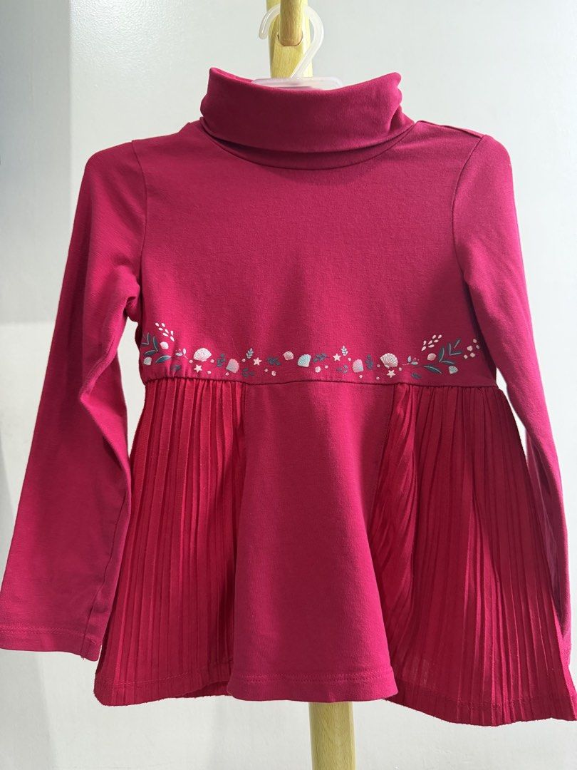 Sergent Major Pink Turtleneck Long Sleeve Top (Category: Babies & Kids Fashion) located in Quezon City. Submitted by warmrabbit_414908 (Listing ID 1465597401, Image 1). Description: Pink turtleneck long sleeve top from Sergent Major. Size 5 years or 110 cm. Detailed with a cute printed band across the front featuring seashells, stars, and small floral leaves. Pleated skirt-like panel at the bottom. Long sleeves and warm turtleneck design. Great p