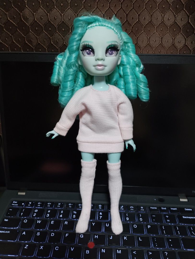 Shadow High Berry Skies Doll (Category: Kids Toys) located in Rizal. Submitted by purplepower7 (Listing ID 1465701559, Image 1). Description: redressed in original hair style no shoes payment via G-Cash shipping via GGX.