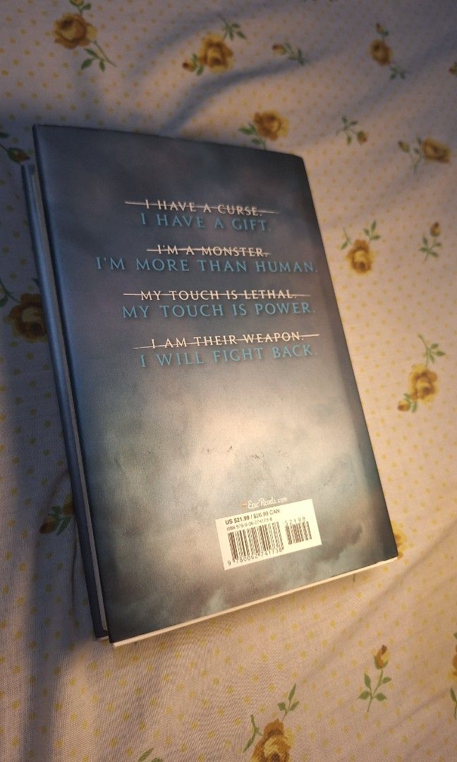 Shatter Me (Category: Storybooks) located in Manila. Submitted by roy.vicencio_140 (Listing ID 1465612763, Image 2). Description: Shatter Me by Tahereh Mafi - 550 Pesos.