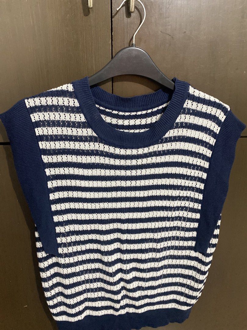 SHEIN Blue Ribbed Crop Top Size XS (Category: Tshirts & Polo Shirts ) located in Manila. Submitted by raine_cloud (Listing ID 1465590782, Image 2). Description: - Brand: SHEIN - Size: XS (EU 34) - Color: Blue - Style: Scoop neckline, short sleeves, fitted silhouette - Material: Stretchy ribbed fabric - Condition: Clean, great basic for everyday wear -1k for take all -150 per piece.