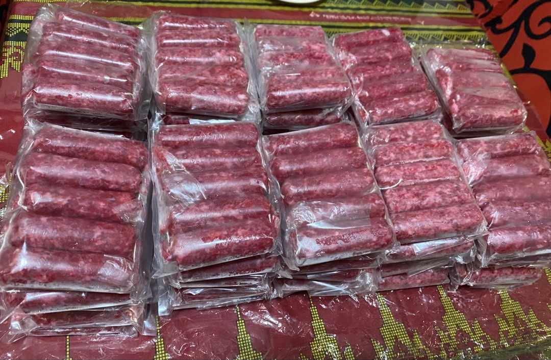 skinless longganisa homemade (Category: Chilled & Frozen Food) located in Valenzuela. Submitted by calvin09182022 (Listing ID 1465683750, Image 1). Description: Malabon’s Skinless Longganisa- Homemade for only 45 /pack 5pcs open for reseller and wholesalers 😊.