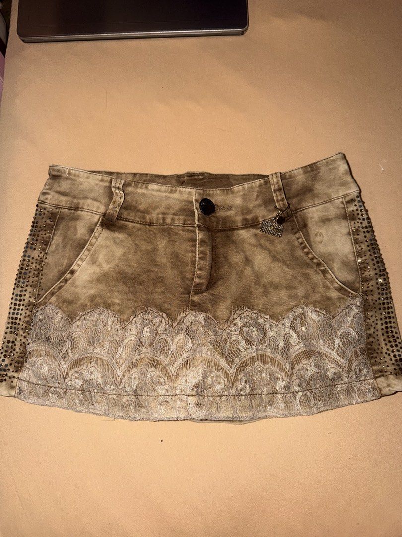 Skort (Category: Skirts) located in Imus. Submitted by by.bei (Listing ID 1465688695, Image 1). Description: 26-27.