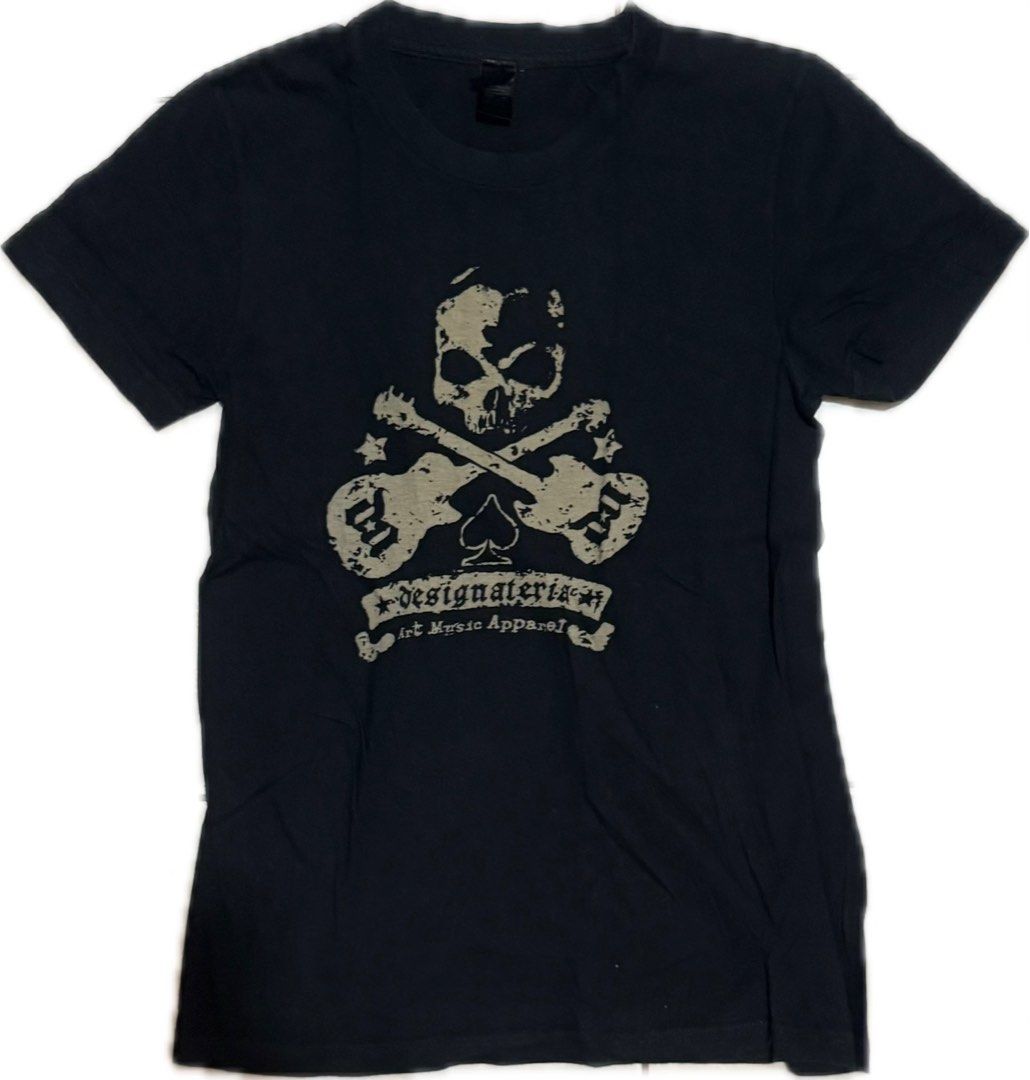 Skull Guitars Graphic T-Shirt (Category: Tshirts & Polo Shirts ) located in Quezon City. Submitted by ashIeigh (Listing ID 1465725330, Image 1). Description: rfs: too small for me - Fit: Standard fit, crew neck, short sleeves - Condition: Clean, no obvious stains or tears.